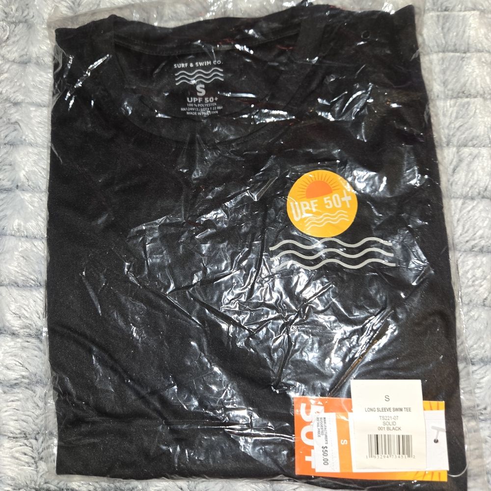 Surf & Swim Co. Black Long Sleeve Shirt